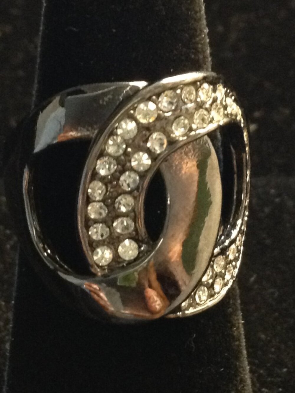 NWOT Bomb Party Goldtone & Rhinestone Filigree Cocktail Ring Vintage Feel Retro